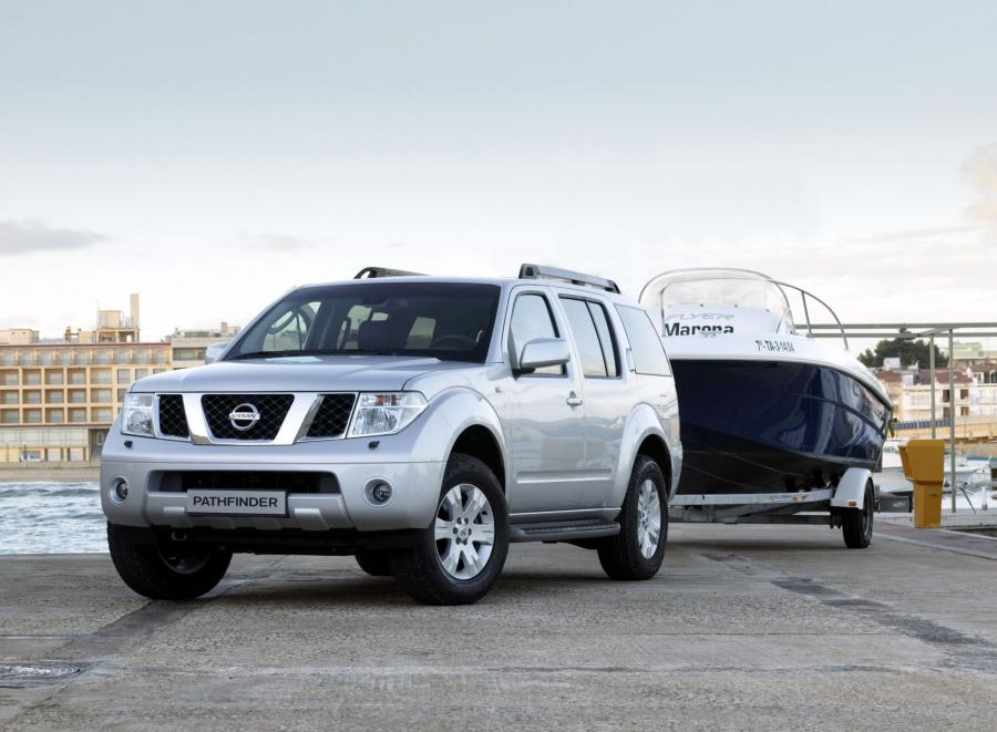  Nissan Pathfinder 2004 года  (фото 10 из 19)